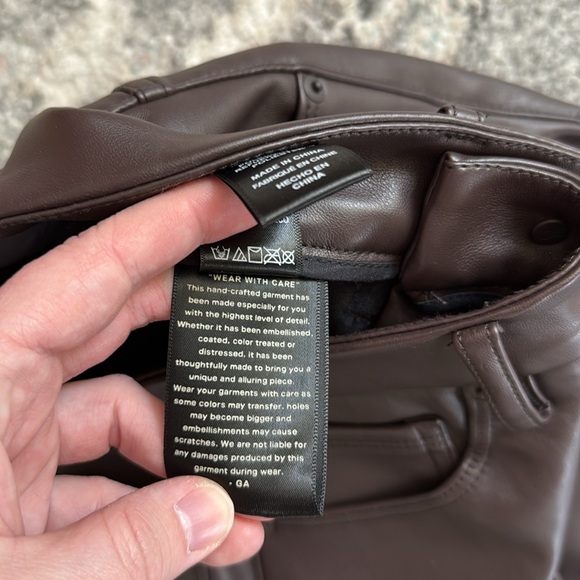 Good American Brown Better Than Leather Good Icon Pants - Picture 7 of 14